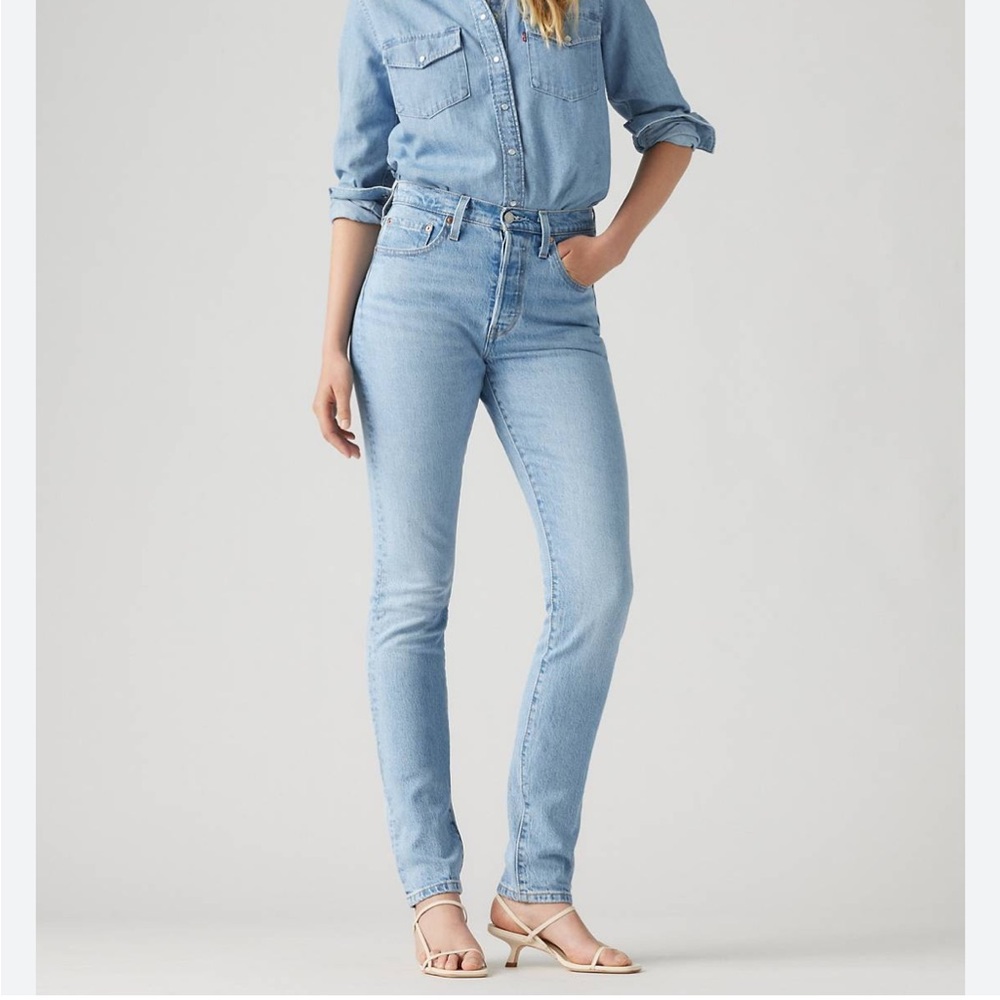 Levi's Blue High Rise Denim  Women's Jeans; Size 29